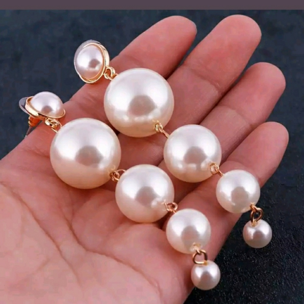 Pearl dangle earrings NWT - Picture 5 of 6